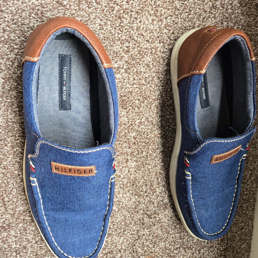 Shoes - Picture 2 of 5
